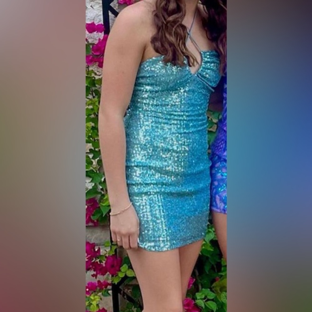 Mini sequence turquoise dress